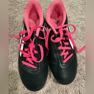 Adidas’s cleats size 4